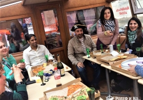 Теплоход "Добрый ветер"